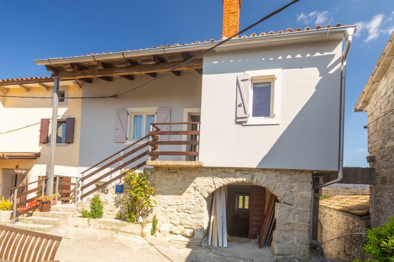 Adorma Hum Exterior foto